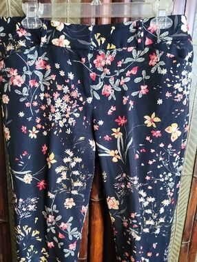 New York & Company Black Floral Pants